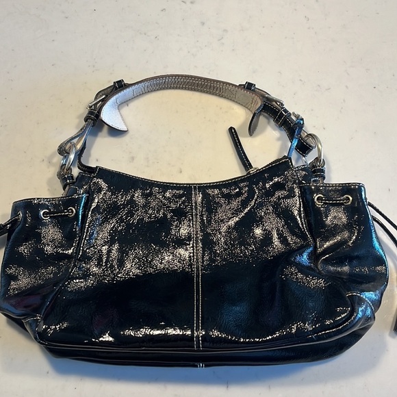 Black Patent Dooney & Bourke Purse - Picture 7 of 16